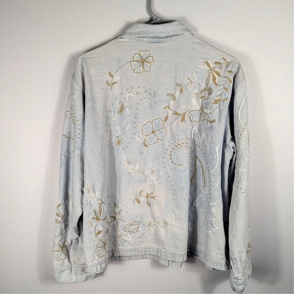 Chico’s Design Size 2 Embroidered Denim Jacket Floral Light Wash Button Women - Picture 4 of 5